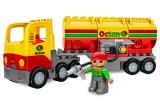 5605